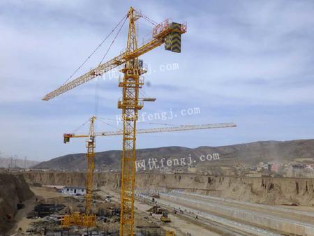 九通專(zhuān) 塔式起重機(jī)的技術(shù)演進(jìn)與專(zhuān)業(yè)應(yīng)用